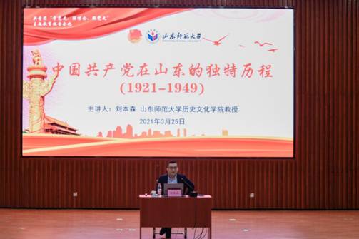 桌子上的广告中度可信度描述已自动生成